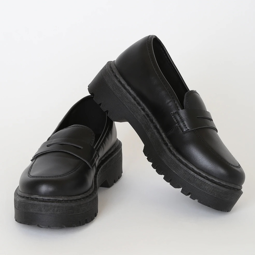 Lulu’s Maysie Black Flatform Loafers